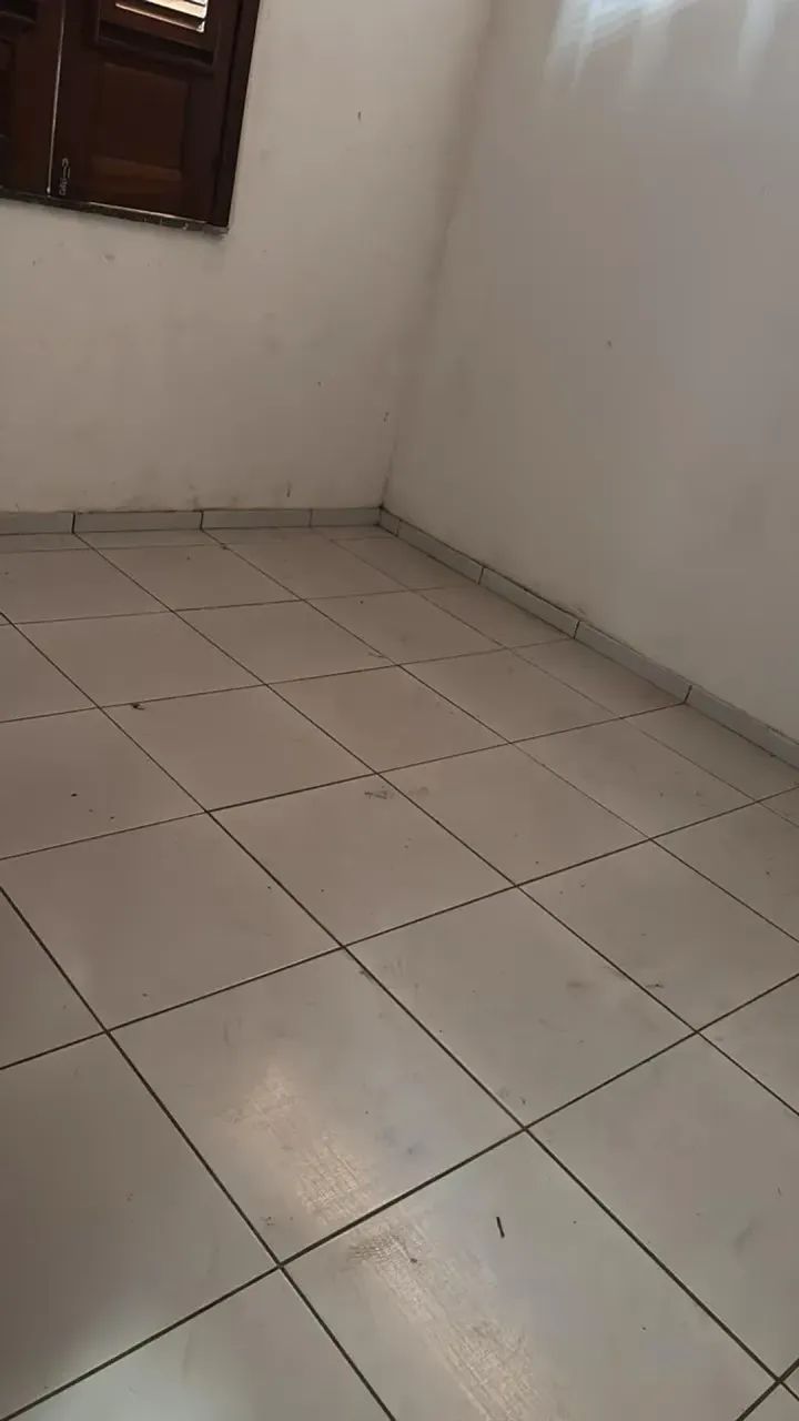 Alugo casa  na Raposa com ampla área externa - Foto 5
