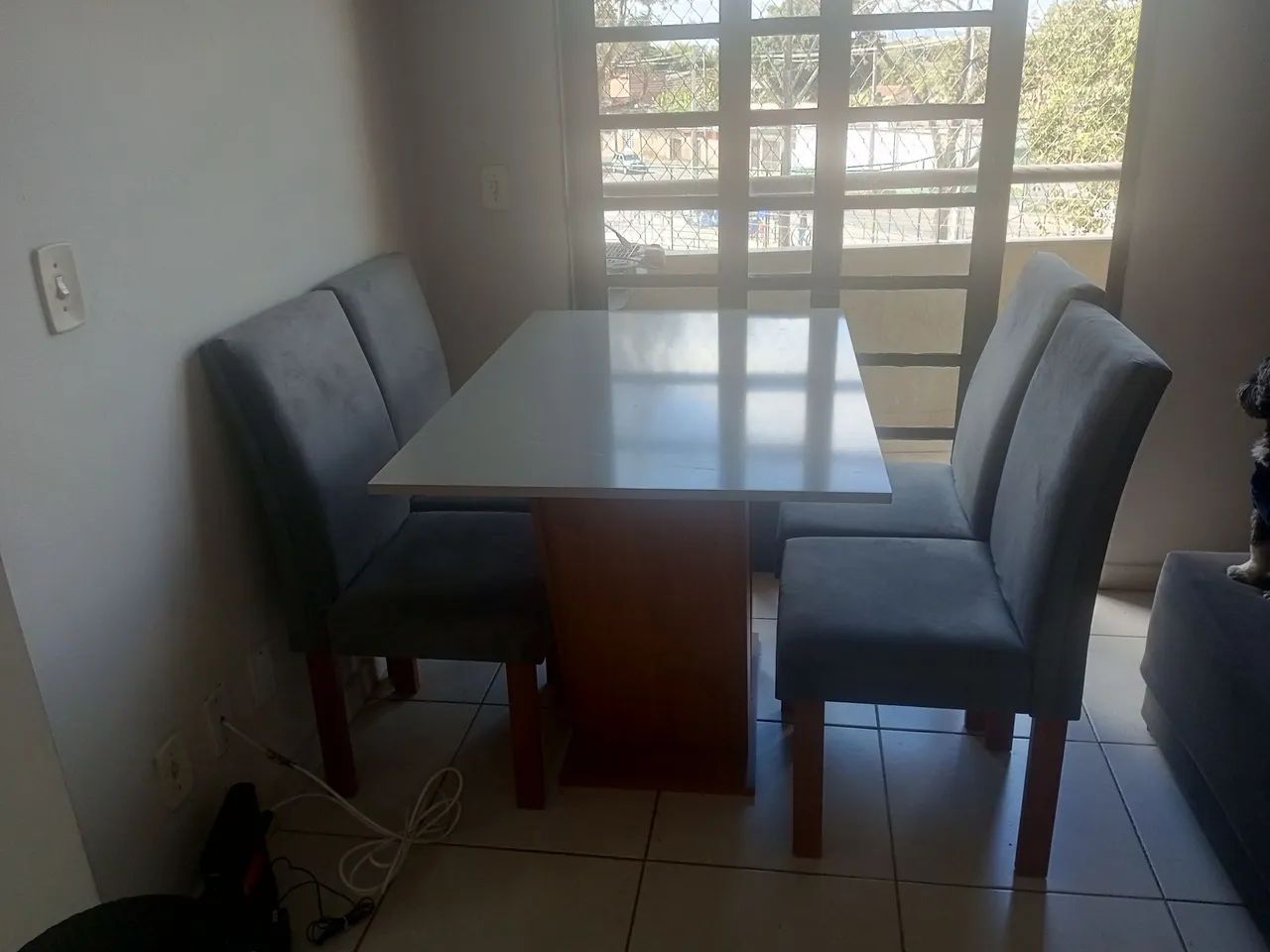 Mesa com 4 cadeiras - cinza chumbo  - Foto 2
