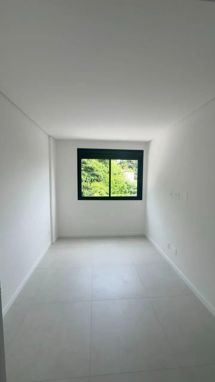 Apartamento de 2 dormitórios em Coqueiros - Foto 4