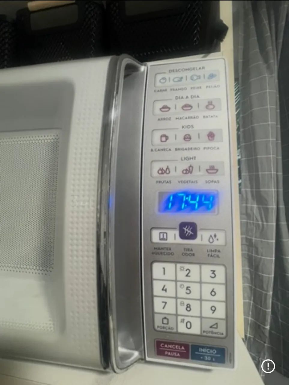Microondas Electrolux funcionando perfeitamente 