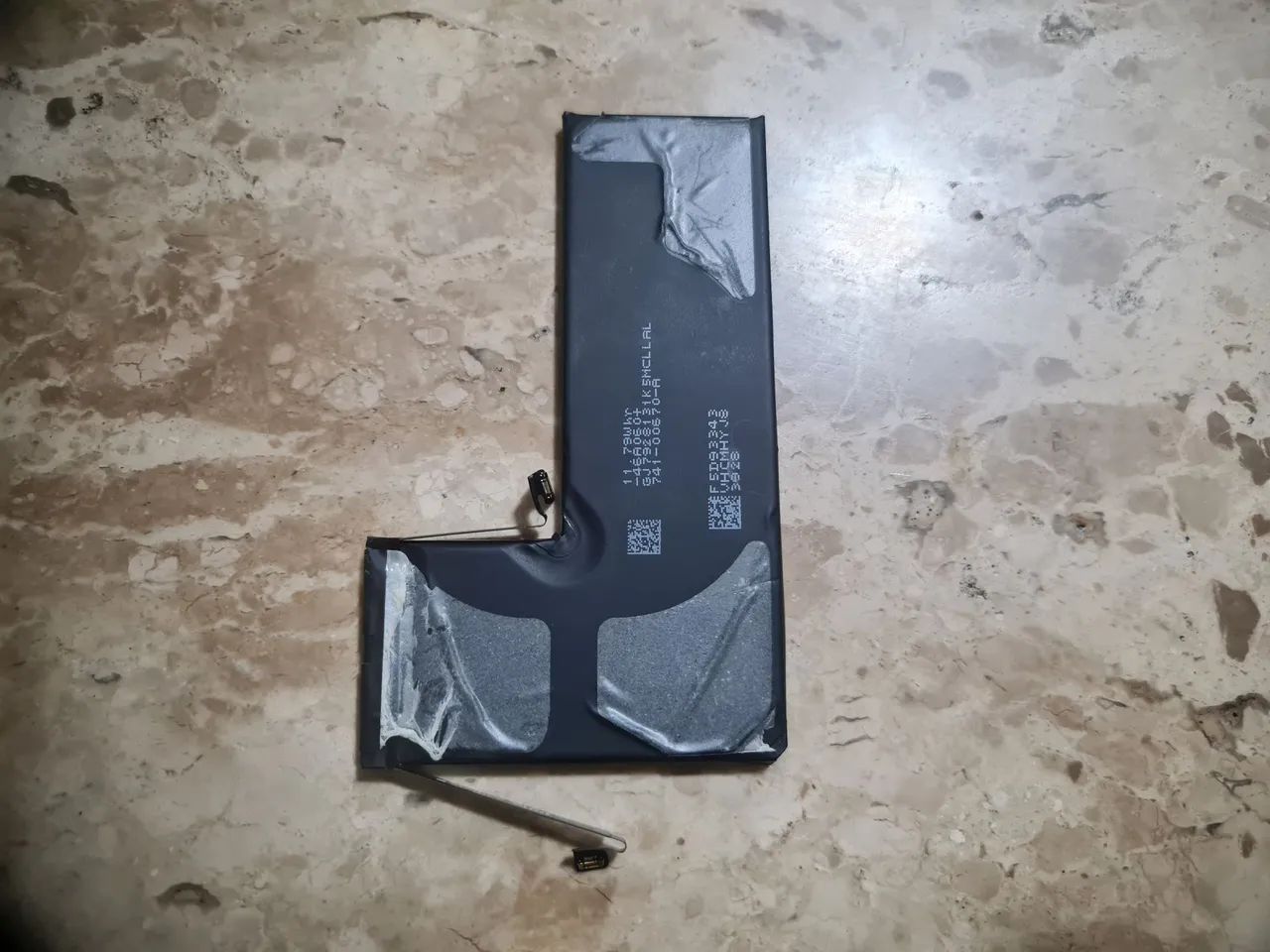 Bateria Original iPhone 11 Pro 72% de Saúde - Apple - Foto 2