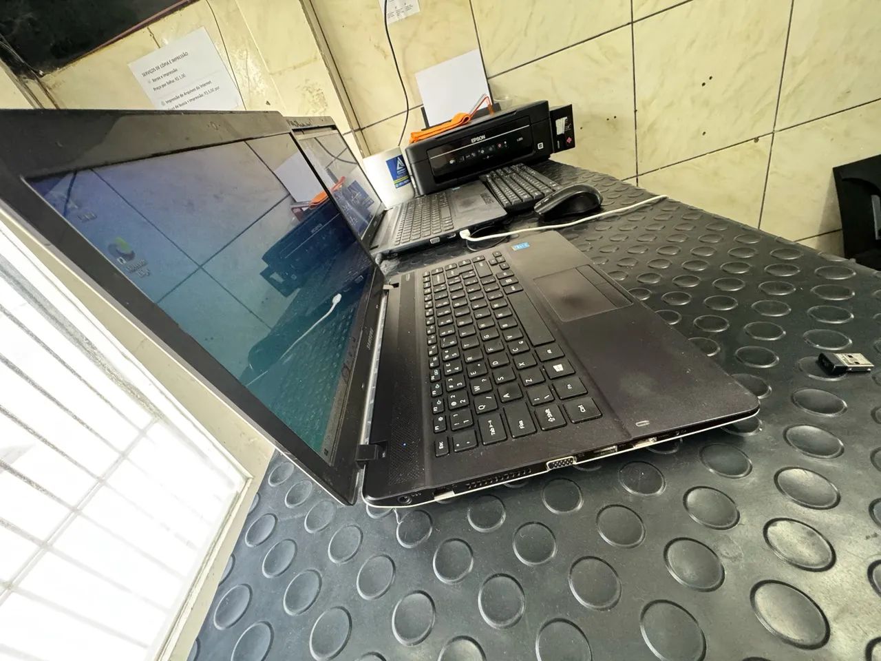 Notebook core i3 Samsung  - Foto 3