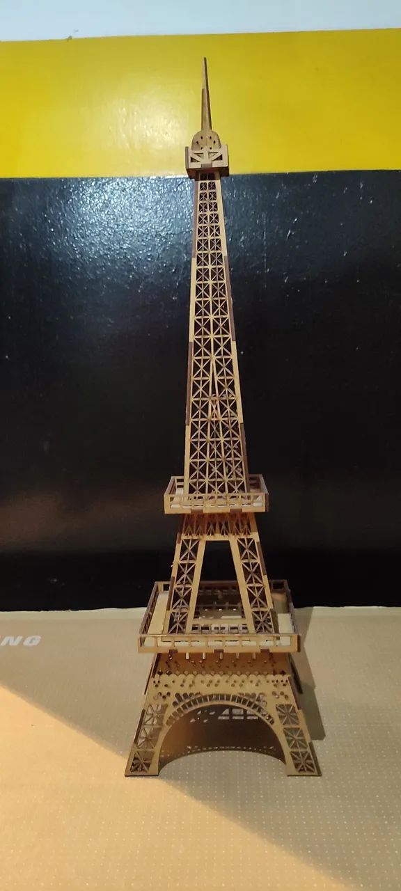 Três Torres Eiffel de Paris! - Foto 2