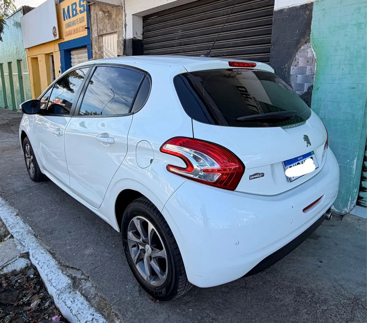 Peugeot 208 2015