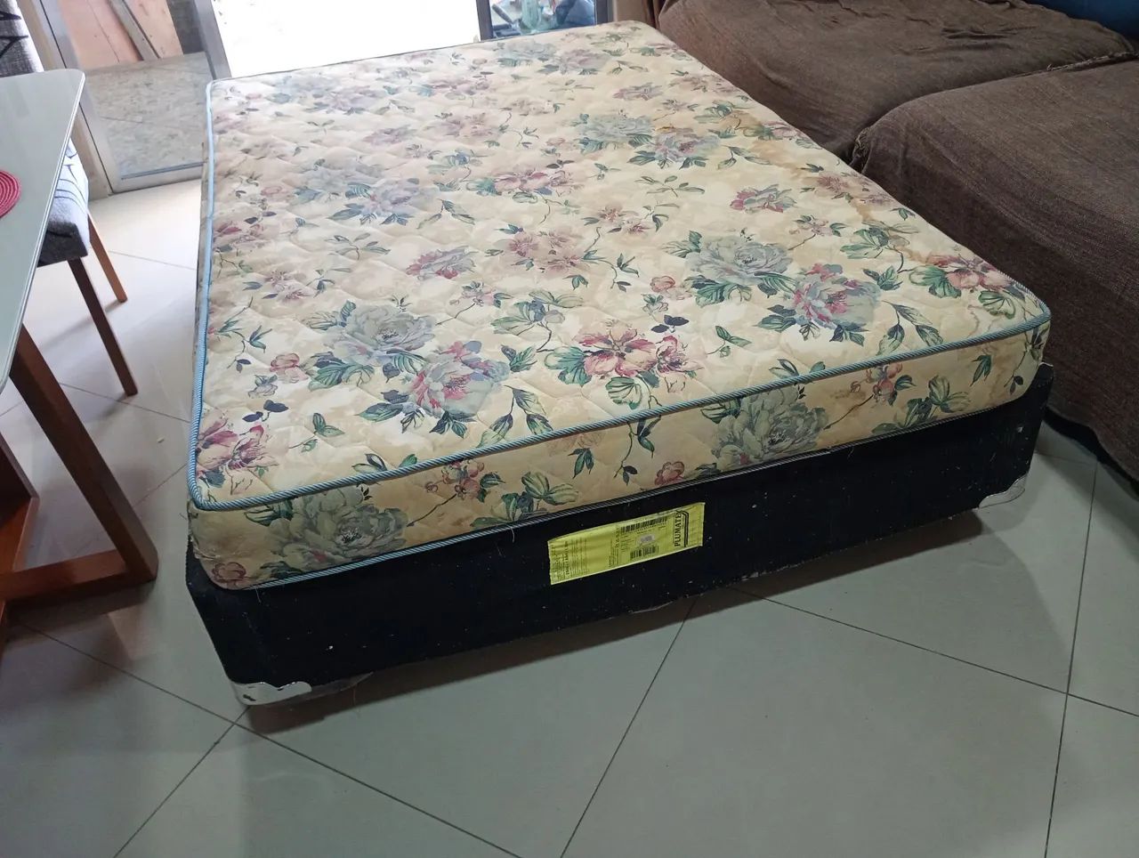 Cama box de casal 