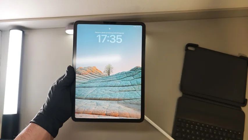 iPad Pro 11" 1ª Geração + Teclado + Apple Pencil - Foto 2