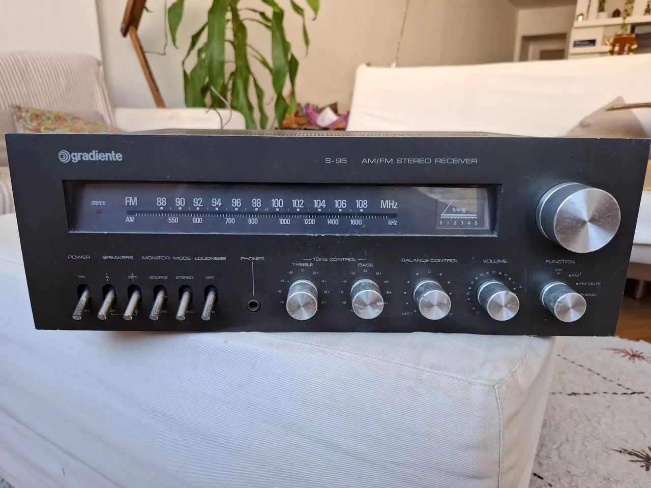 Receiver Gradiente S-95 e caixas de som Pure acoustics
