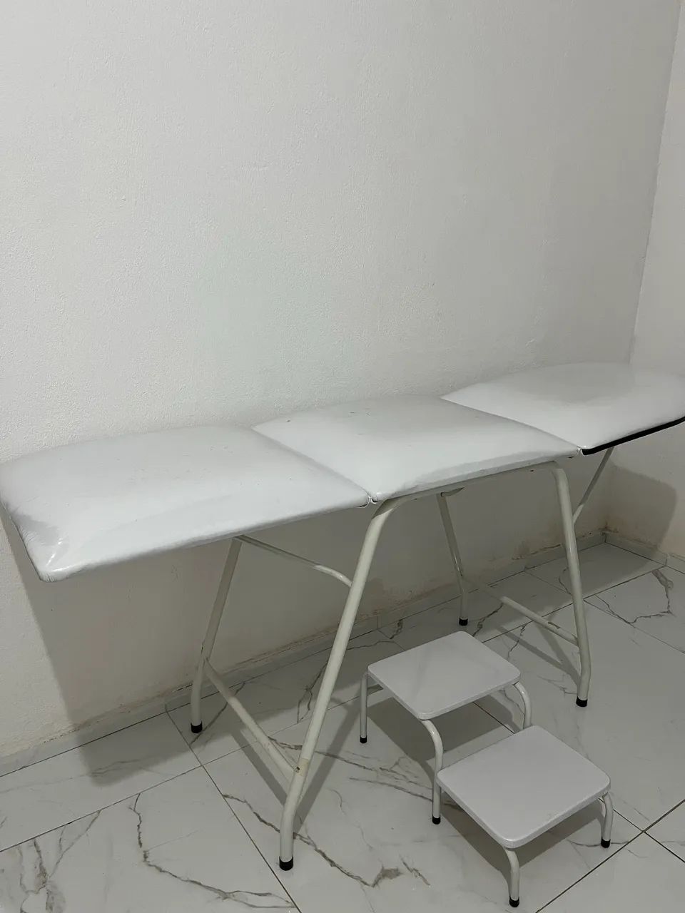 Maca, escadinha e carrinho