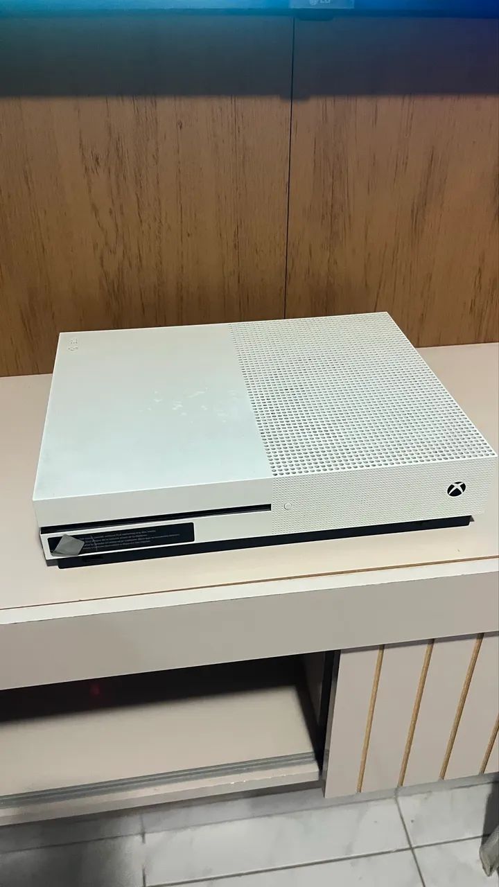Xbox ONE 500gb - 2 controles  - Foto 2