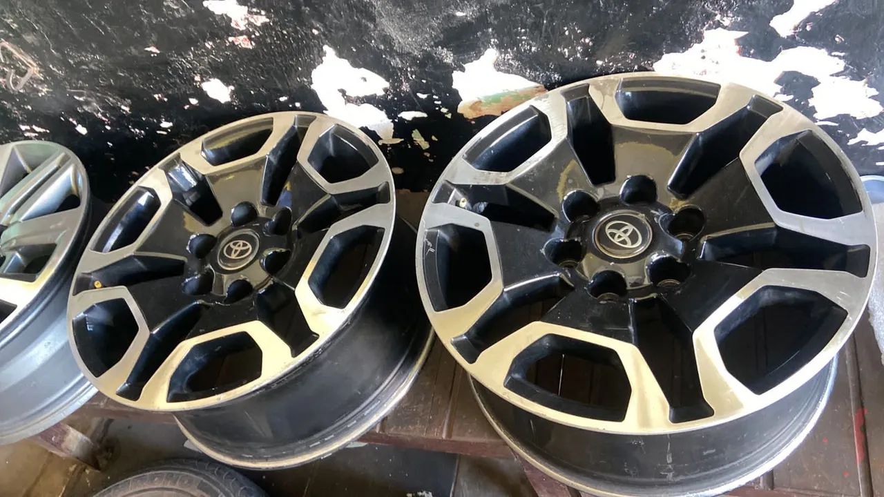 Roda Hilux aro 18 - Foto 3