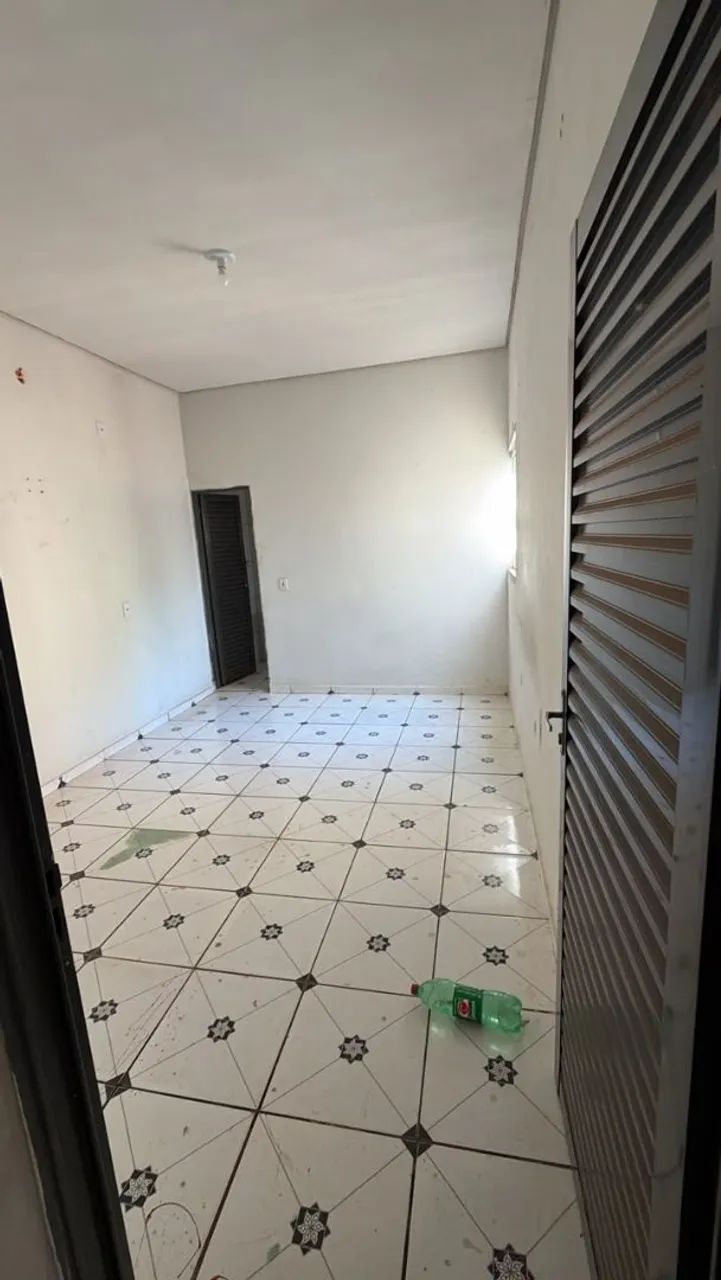 Alugo casa no Setor Santa Barbara  - Foto 4