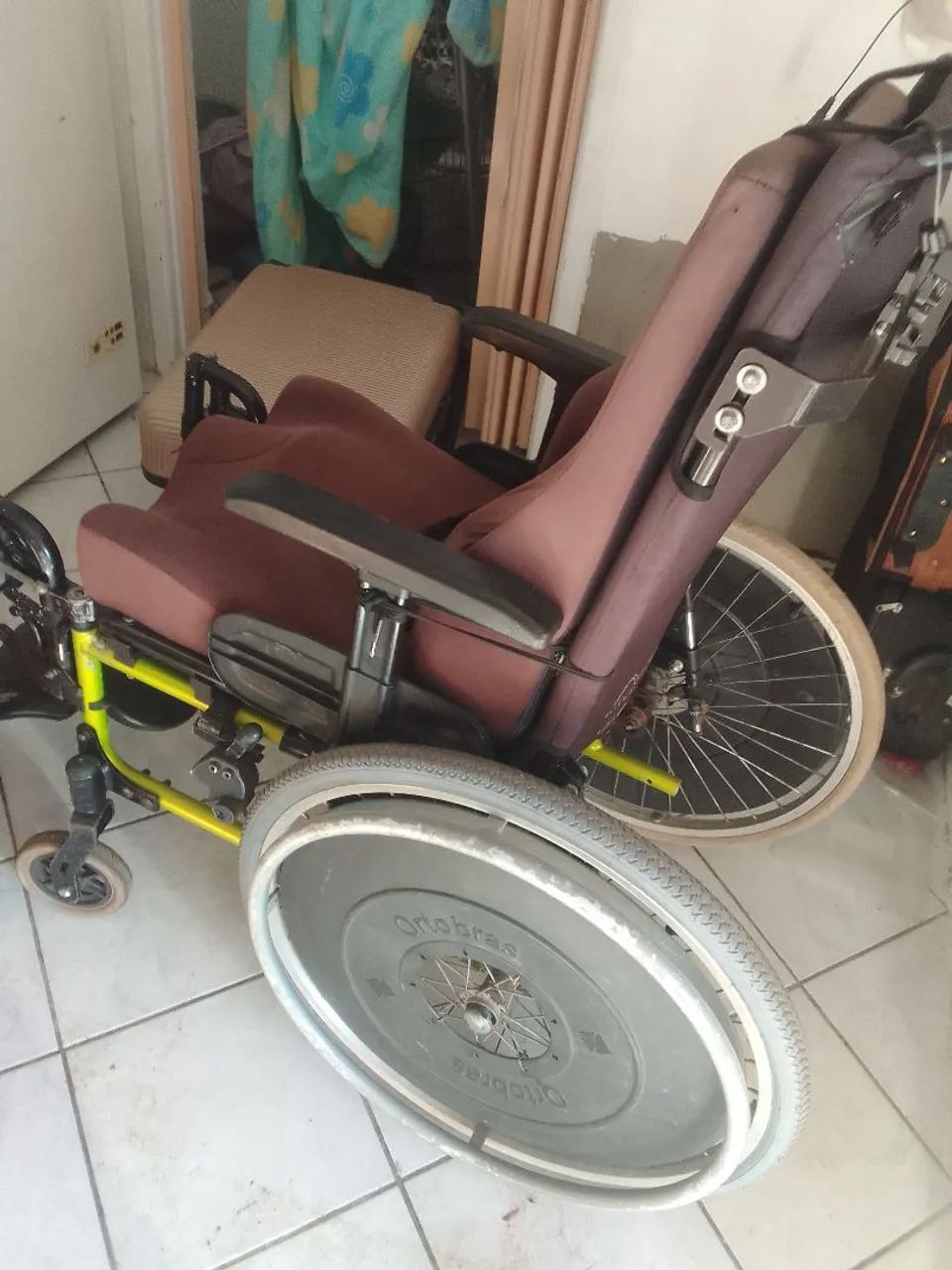 Cadeira de rodas - Foto 3