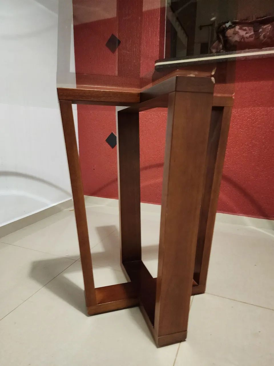 Mesa de jantar redonda de excelente qualidade e muito resistente. - Foto 5