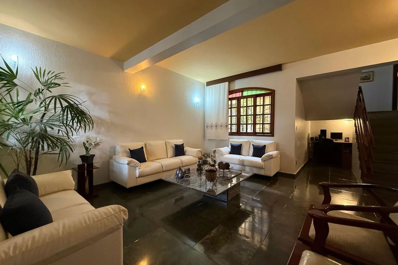 Casa à Venda - Havaí, 4 Quartos, 225 m2 - Foto 4