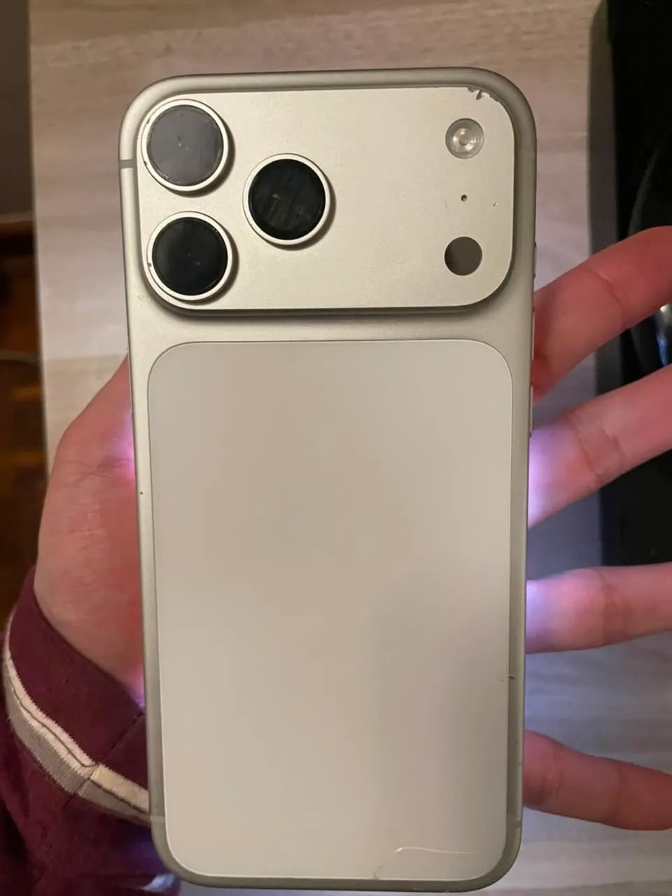 iPhone 17 pro Max 256 silver no estado! - Foto 3