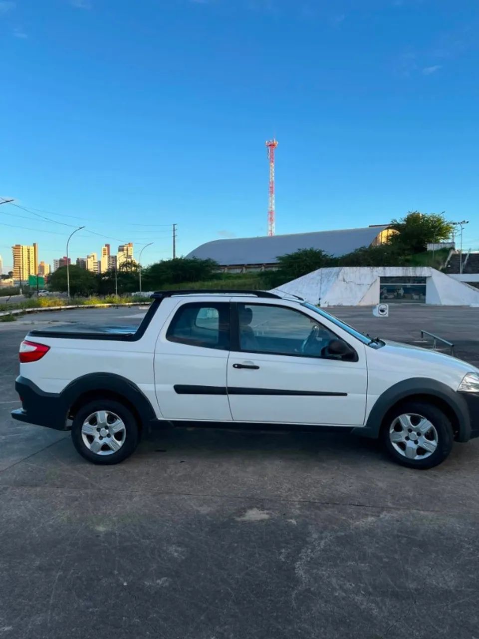 Fiat Strada Working 1.4 MPI Fire Flex 8V CD 2014 - Foto 3