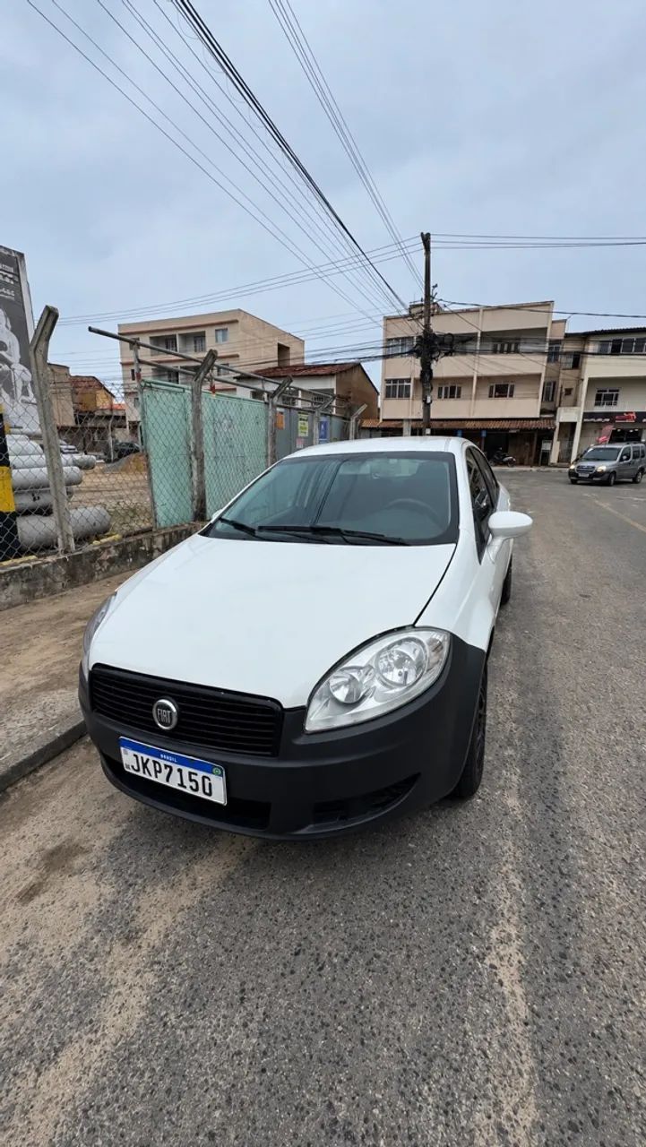 Fiat Linea LINEA ESSENCE 1.8 Flex 16V 4p 2013