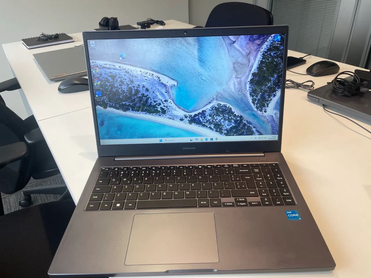 Notebook Samsung Book i3 11ª Geração - SSD 256GB - 4GB RAM - 15,6?