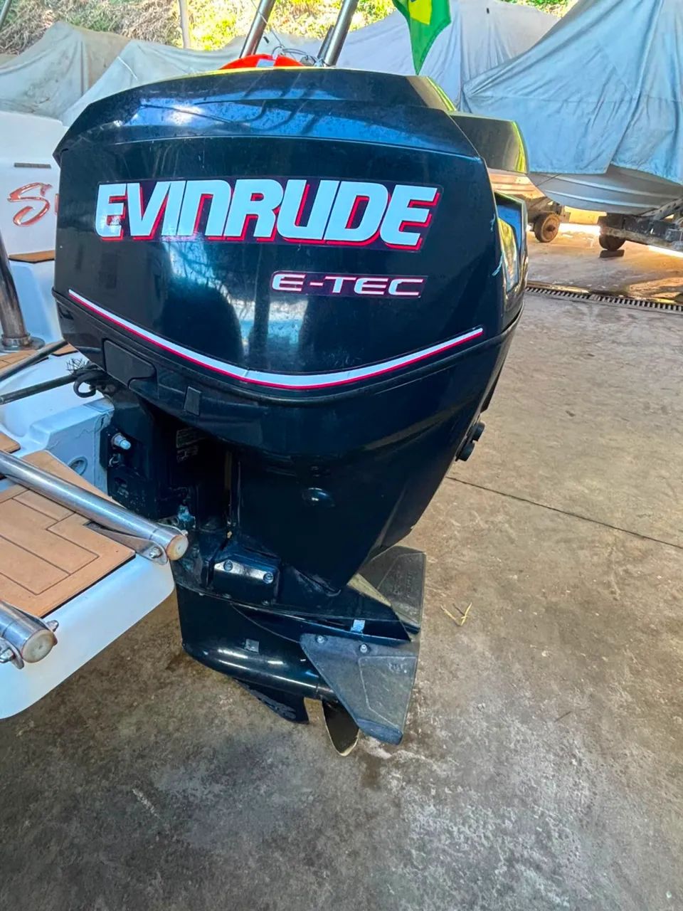 Motor Evinrude 130 HP E-TEC - Foto 2