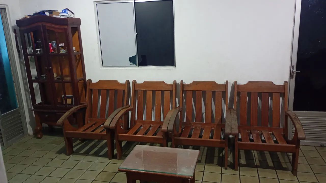 Conjunto de sofa de madeira de gravata  BBB  boa  bonita  e barata