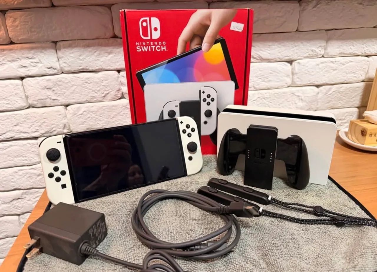 Nintendo Switch OLED Desbloqueado 