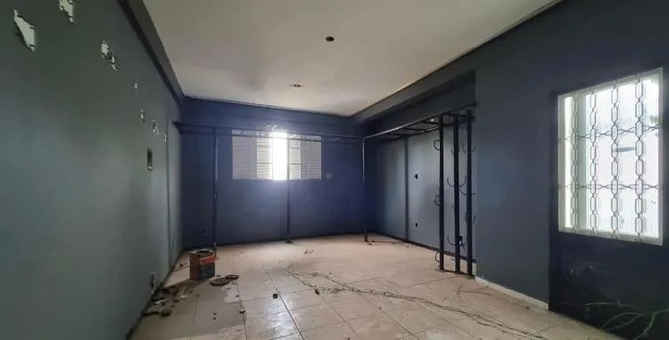 Vende - se está casa/salão comercial. - Foto 2