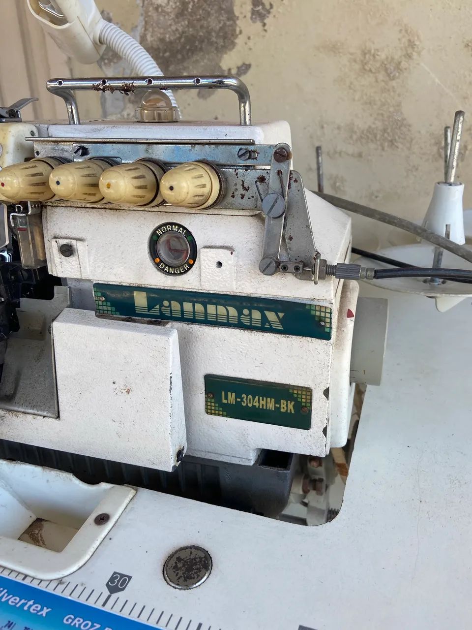 Overloque Industrial Lanmax LM-30HM-BK com mesa ? para retirada no local - Foto 3