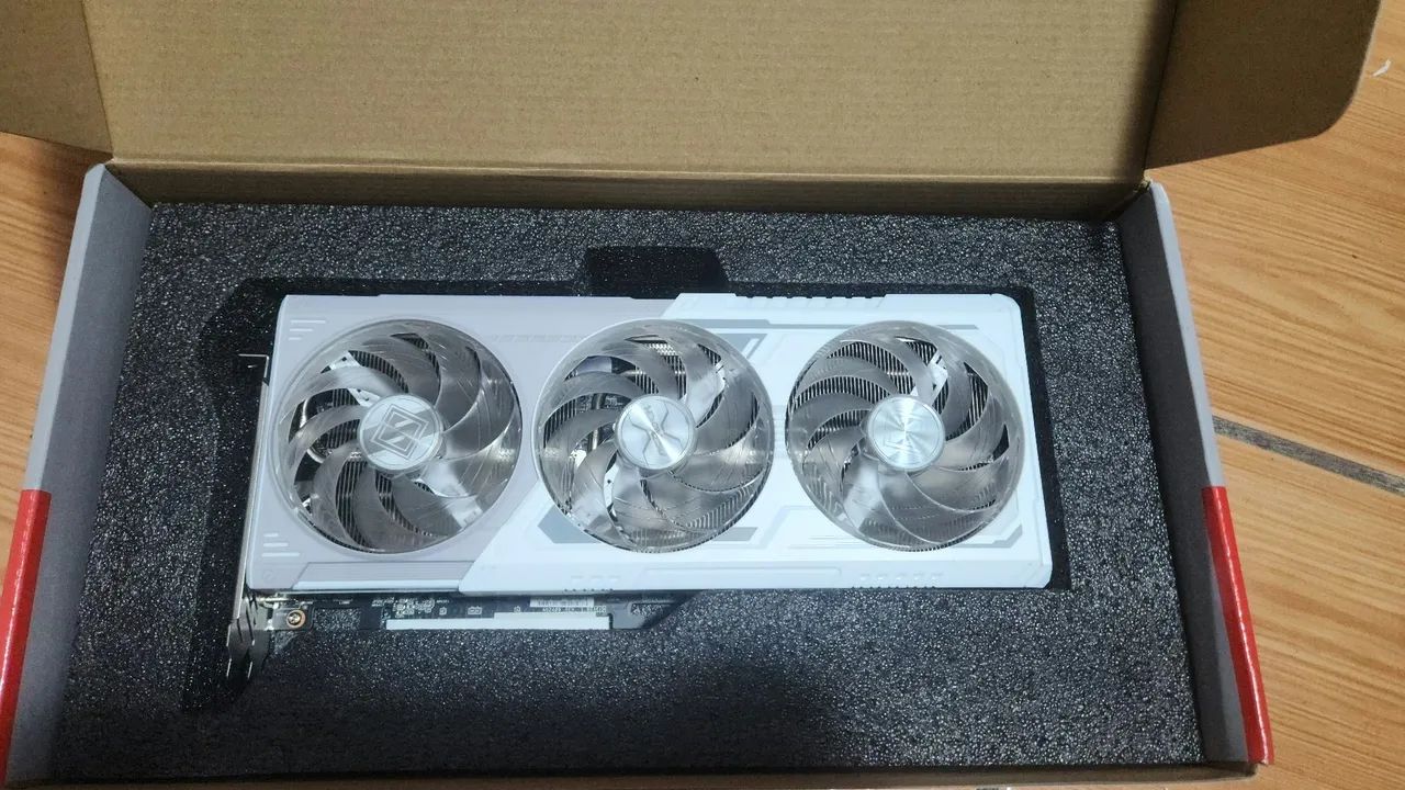 Placa de vídeo Radeon RX 9060XT 8GB