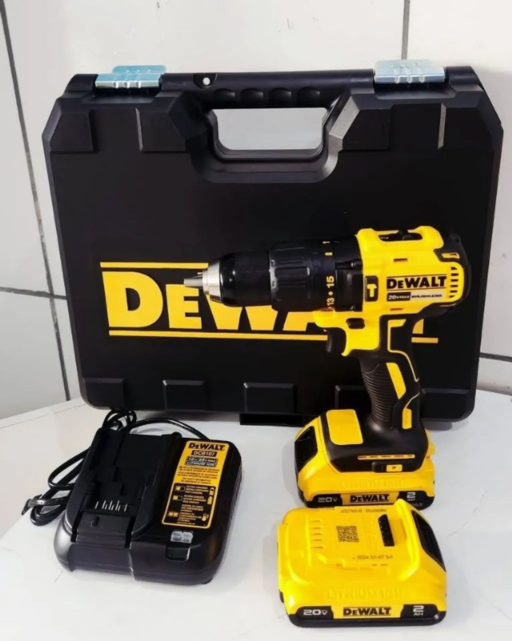 Parafusadeira e Furadeira de impacto 20v Dewalt - Entrega gratis 1