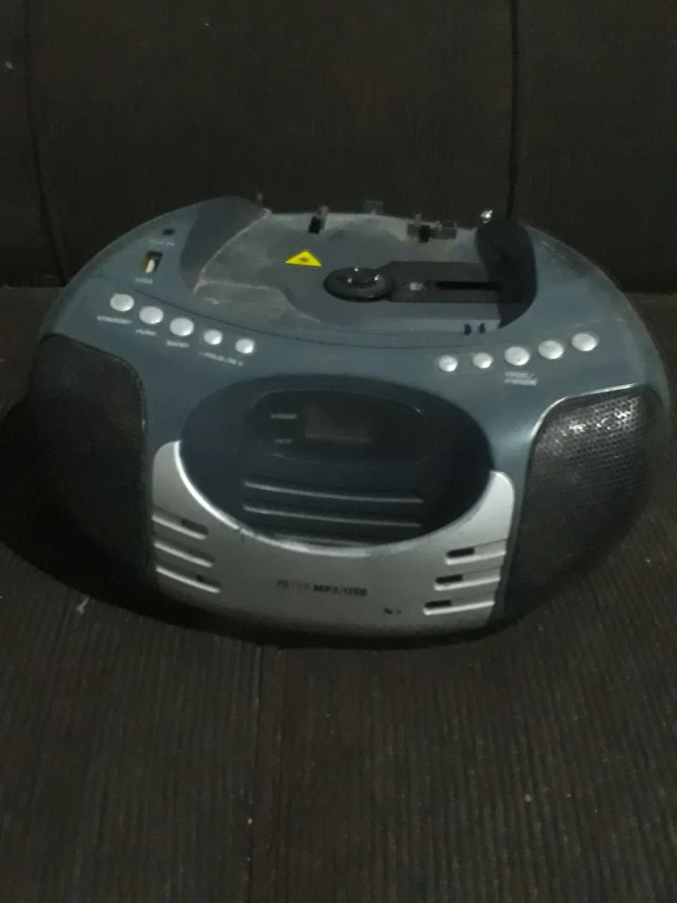 VENDO RÁDIO COM PROBLEMA - Foto 2