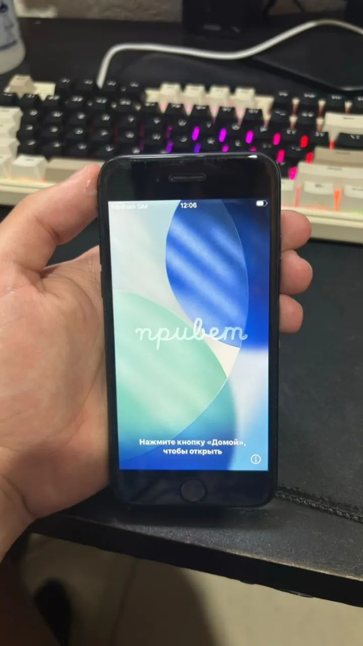 iPhone SE 128GB Preto  - Foto 2