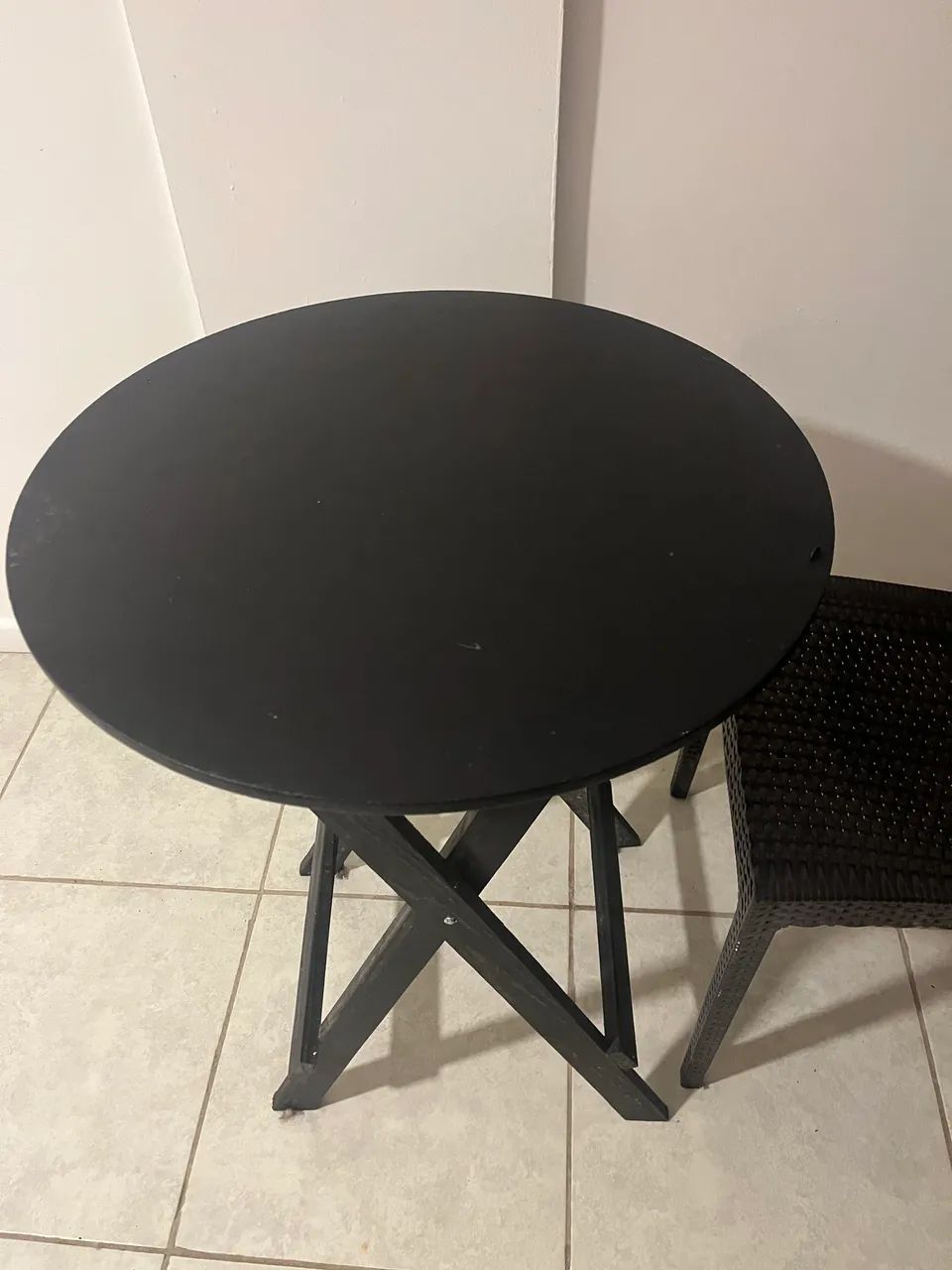 Mesa bistrô com 2 cadeiras 