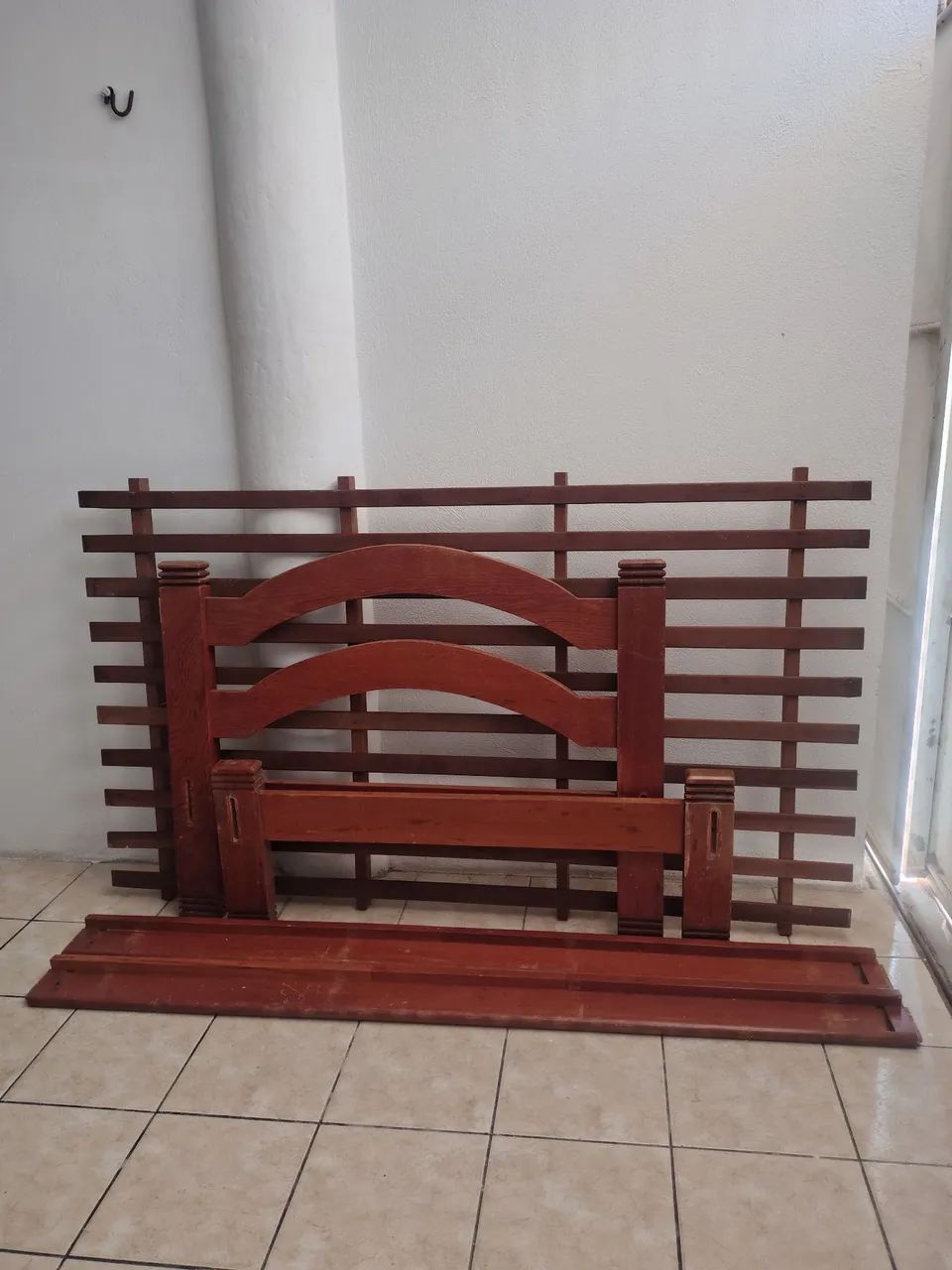CAMA MADEIRA RUSTICA SOLTEIRÃO  - Foto 5