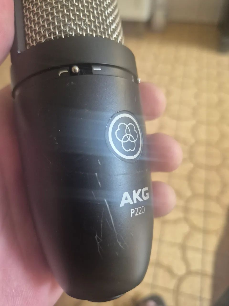 Microfone AKG P220 venda ou troca - Foto 2