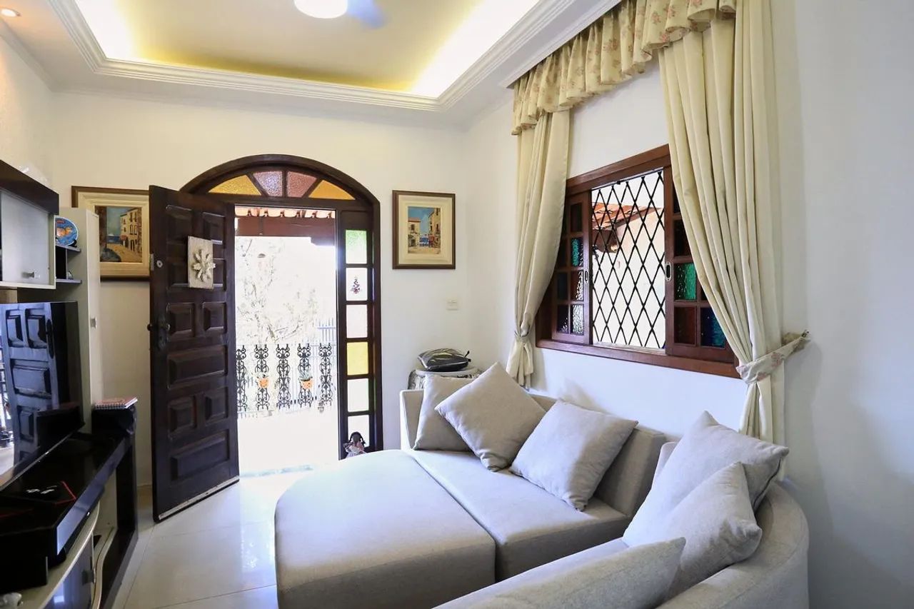 Casa à Venda - Palmares, 3 Quartos, 360 m2