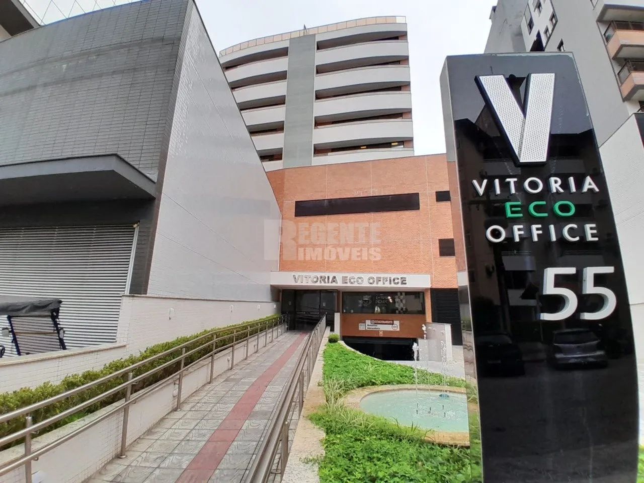 Ótima sala comercial para locação no bairro Itacorubi!