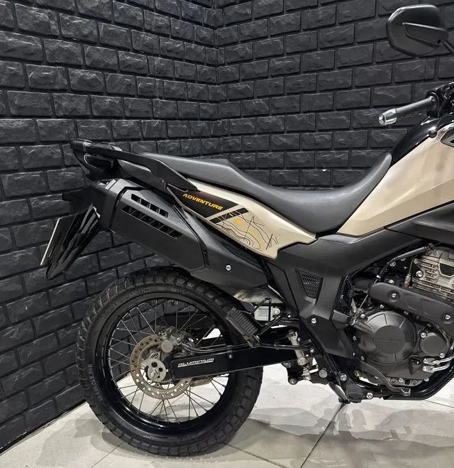 Honda SAHARA 300 ADV ABS 2025 - Foto 5