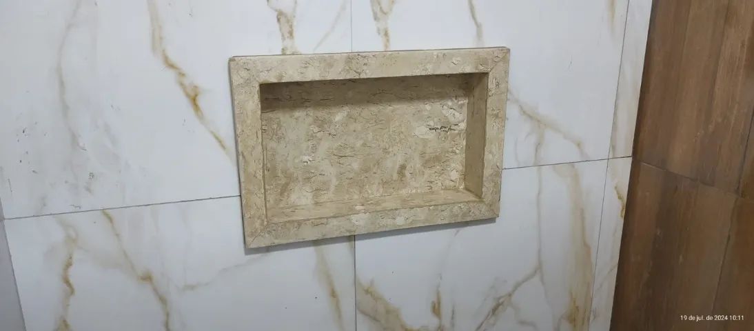 Nicho de granito no travertino 