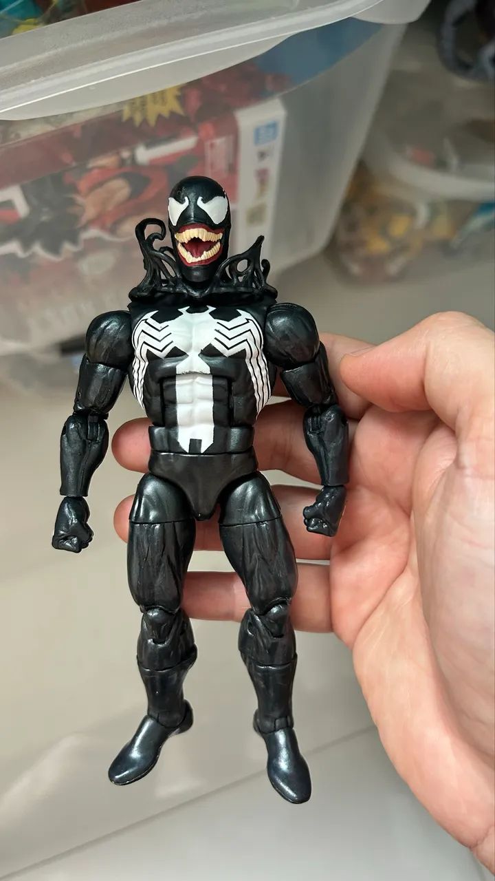 Venom Marvel Legends 