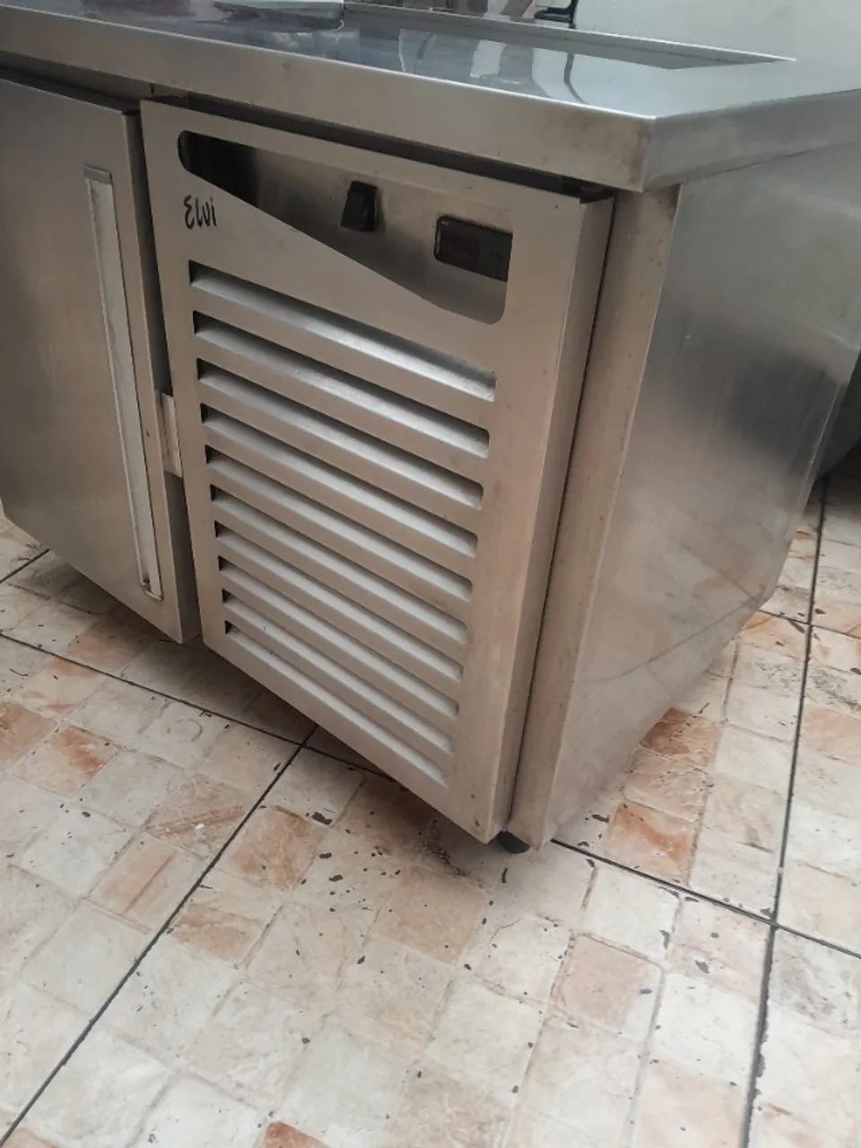 Balcão refrigerado com pista fria  - Foto 2