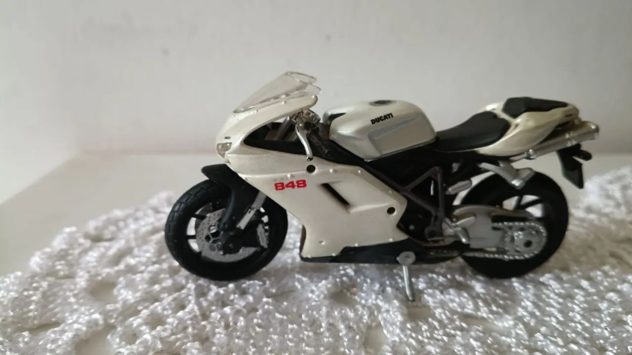 Miniatura de moto Ducati 848  - Foto 2