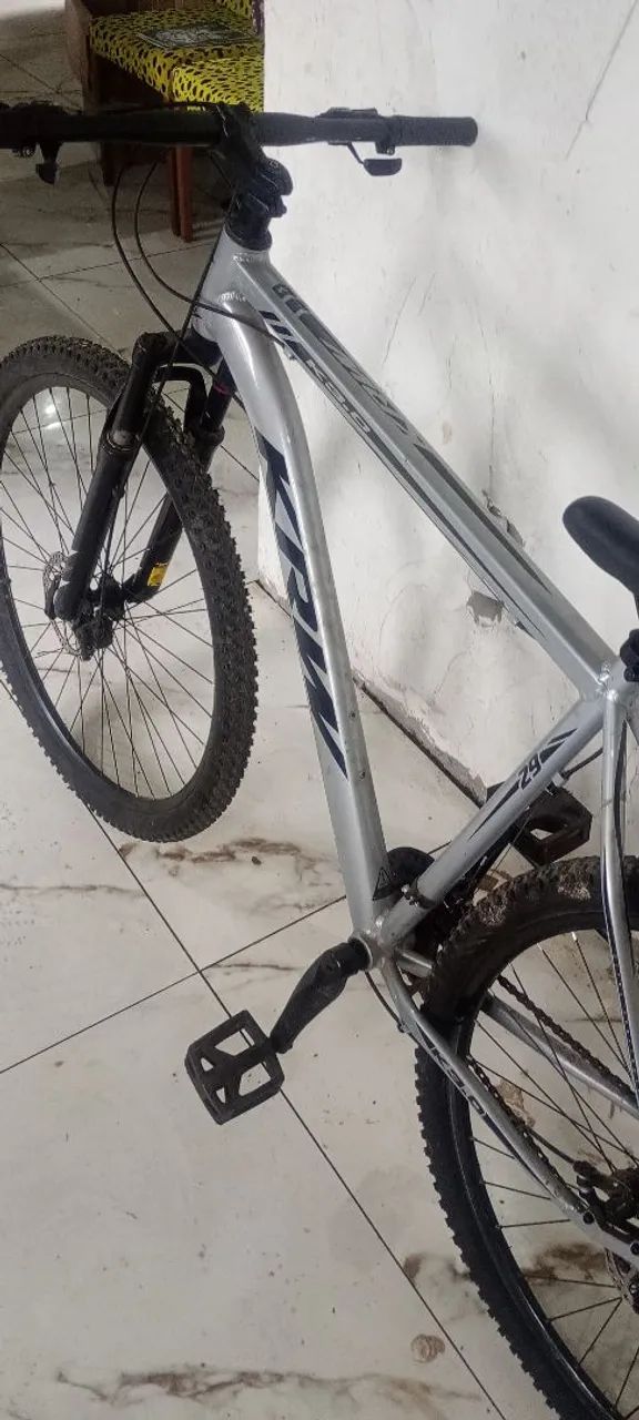 Bicicleta aro 29 Masculina em estado de nova  - Foto 2
