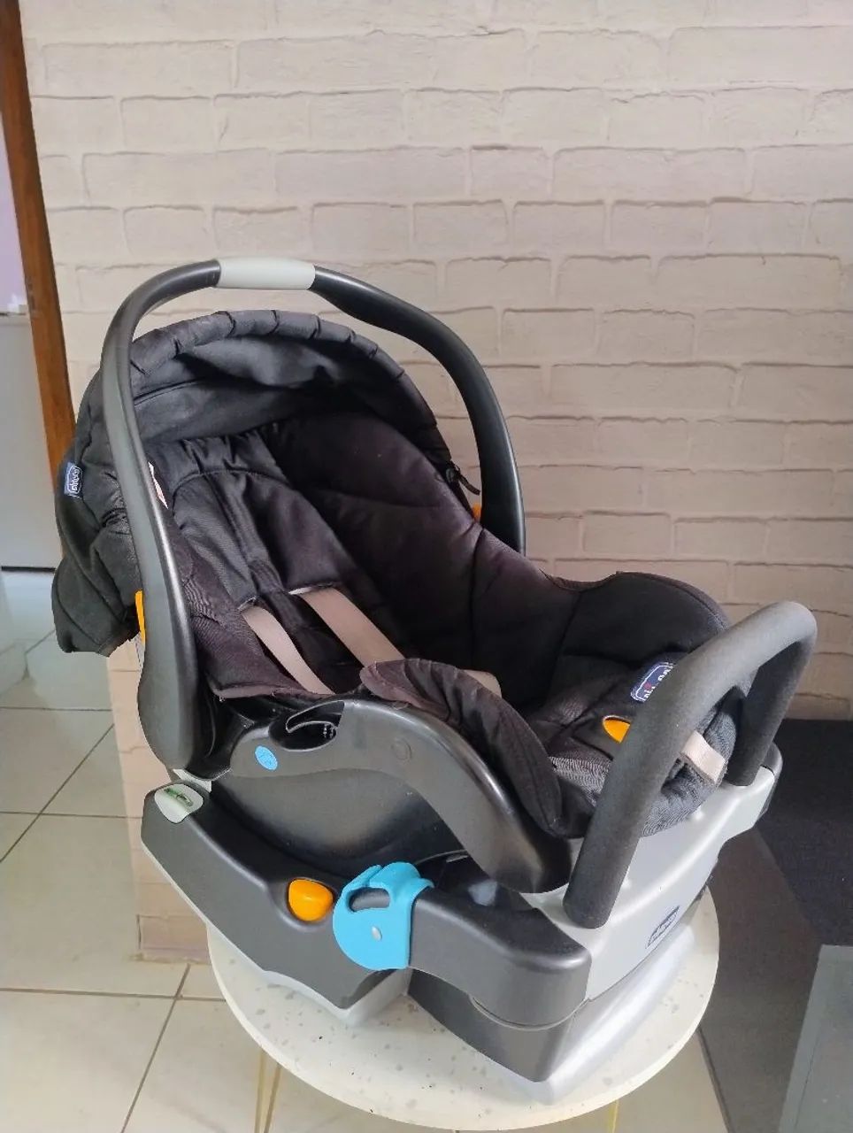 Bebê conforto com base Chicco - Foto 2