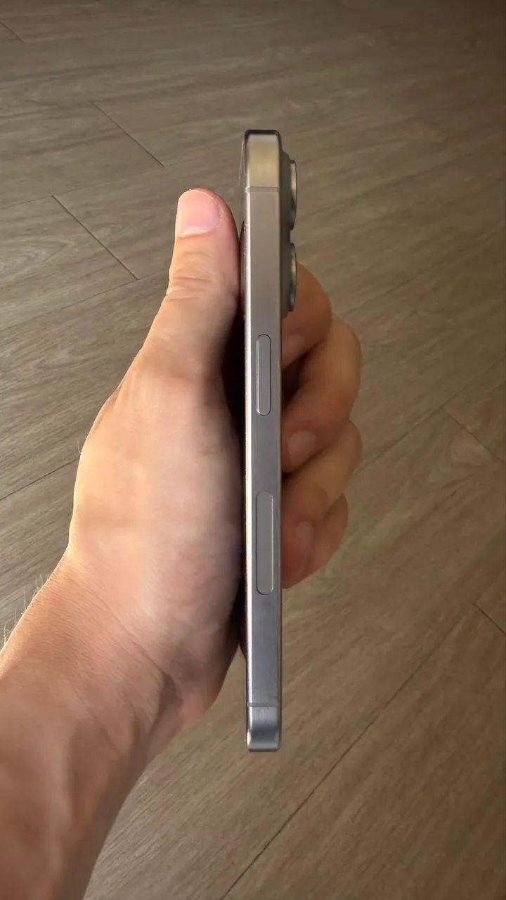 iPhone 15 Pro  - Foto 3