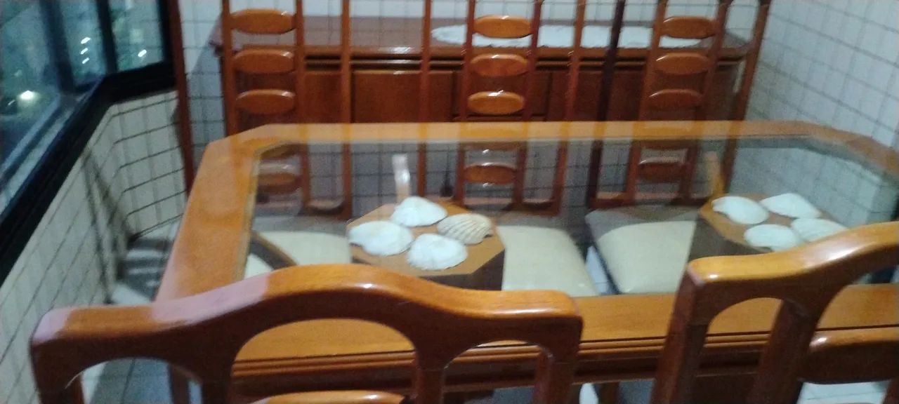 Mesa em vidro c 6 cadeiras e Buffet  - Foto 5