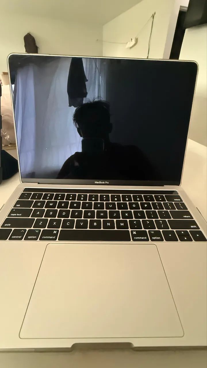 MacBook本体 MacBook Pro 2017 Retina i5 TouchBar Apple Macbook Pro Touchbar 13 Ano 2017 I5/8gb/256 Ssd A1706