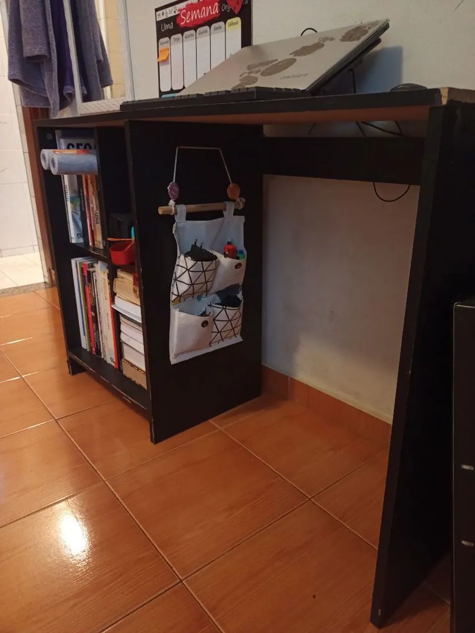 Mesa de estudos  - Foto 3
