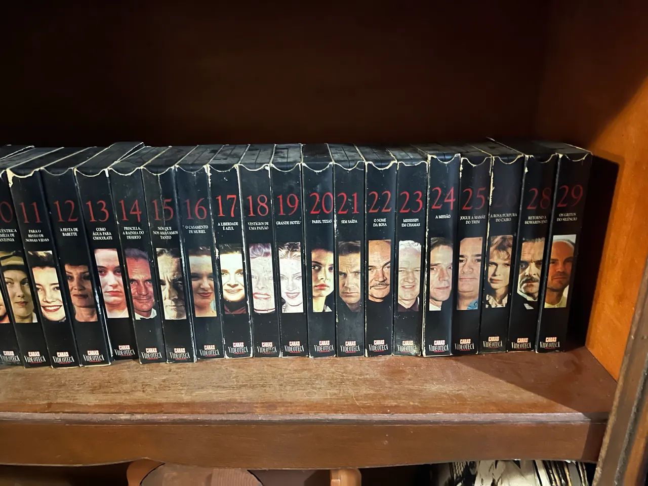 28 fitas VHS da Videoteca Caras  - Foto 3
