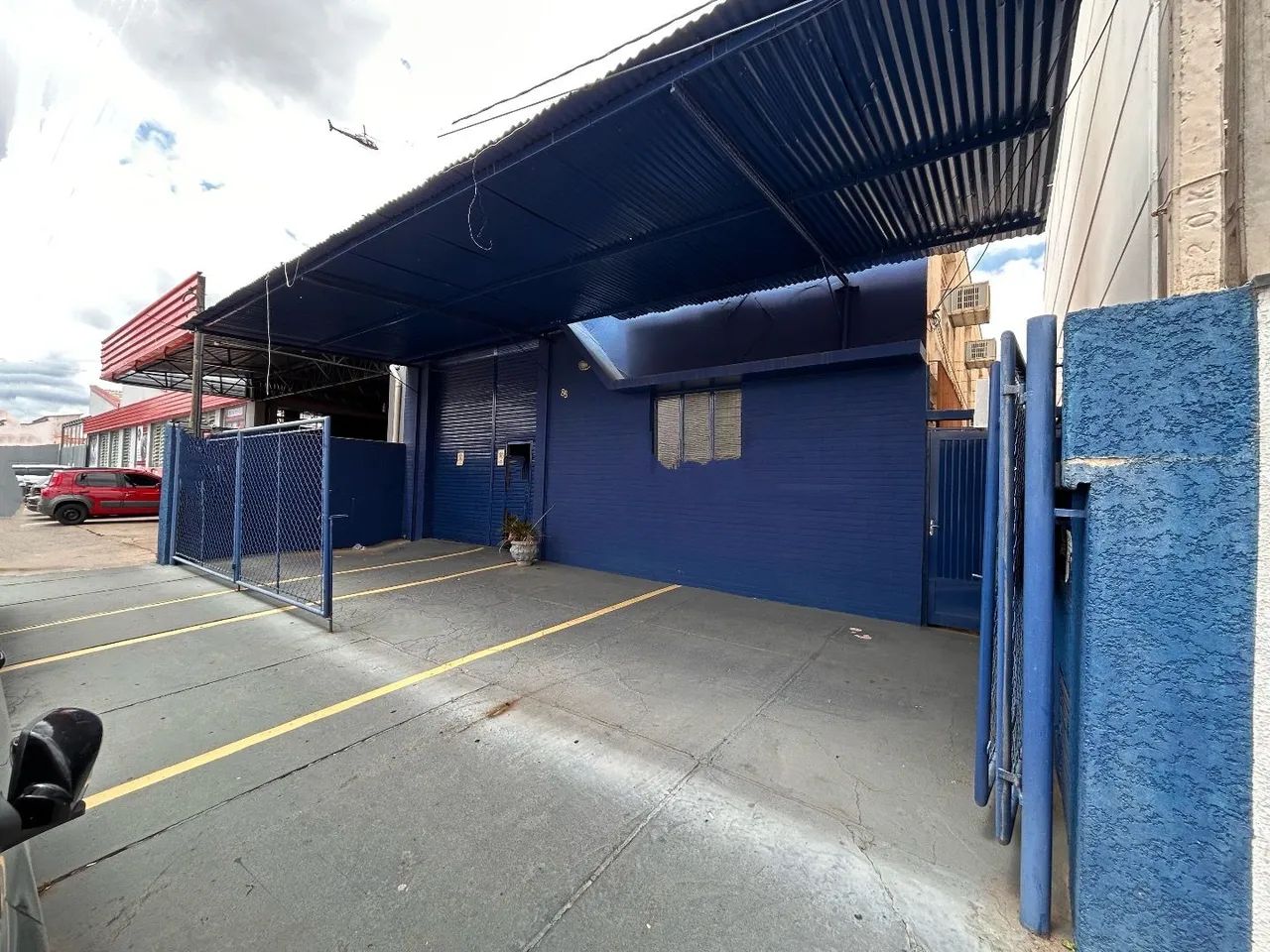 Prédio comercial para locação na Vila Assis ? Sorocaba