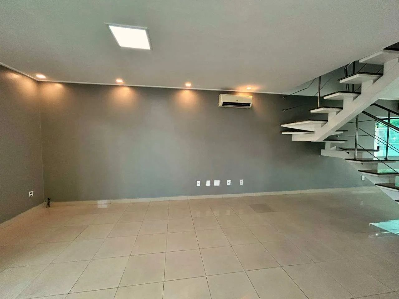 !! Casa duplex com 3 suítes - Parque Dez Venda!! - Foto 5